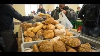 Altersarmut: Immer mehr Rentner schaffen es nicht ohne Tafel durch den Monat