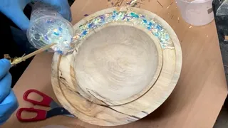 Iridescent Epoxy Resin Inlay: The Perfect Christmas Combination! Woodturning Project