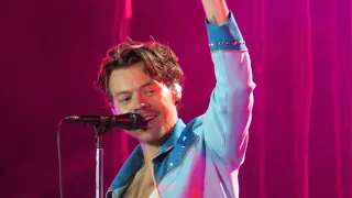 HARRY STYLES HIGHLIGHTS FROM MELBOURNE, AUSTRALIA 2