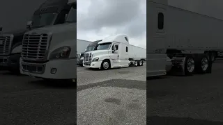 Slammed Freightliner Cascadia Condor.. CRST Style | Mike Wendell