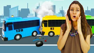 ¡Un accidente con los autobuses infantiles de Tayo! La Guardería Infantil de Ana. Vídeos para niños.