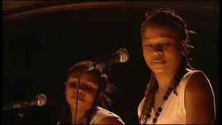 Salif Keita - Mandjou (Live / 2002)