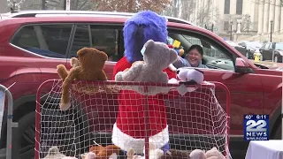 Springfield Thunderbirds keep annual Teddy Bear Toss with drive-by event