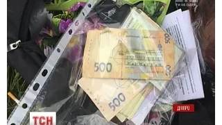 Сімейна справа: у Дніпрі затримали подружжя фальшивомонетників