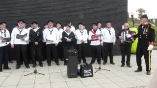 Æbeltoft Eblefestival, sømandskoret synger.