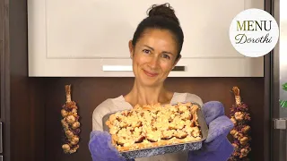 Najlepszy przepis na drożdżowe ciasto ze śliwkami i kruszonką. Placek ze śliwkami MENU Dorotki.