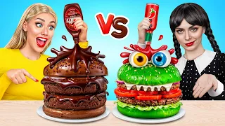 Desafio Comida Real vs Comida De Chocolate com Wednesday Addams | Desafios Engraçados por Choco DO