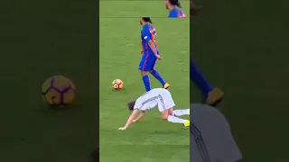 Mesmo aposentado Ronaldinho é capaz disso...