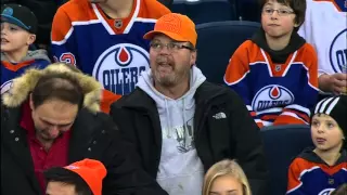 Gotta See It: Hall gives fan his stick after it flies into stands
