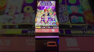 playing the Willy Wonka slot machine at the Venetian in Vegas (recorded with my Samsung S21 Ultra)