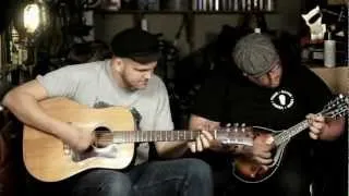 Snaproll Sessions - Flatfoot 56 - I'll Fly Away [Acoustic]