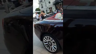 Quand une rolls royce débarque à Monaco