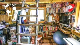 TEENAGER Builds OFF-GRID TINY HOUSE (80% Recycled Material)