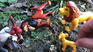 Lion king toys Part 2 Scar falls off Cave Rock and Rafiki saves him.