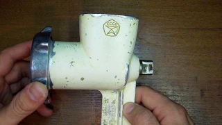 Ремонт советской механической мясорубки  Проворачивается ножевая решетка