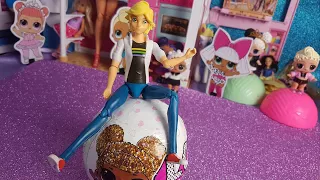 Apriamo una LOL Surprise Serie GLITTER con Adrien di Miraculous [Unboxing italiano]