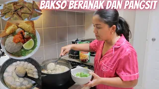 BIKIN BAKSO BERANAK DAN PANGSIT GORENG REQUEST DARI ANAK-ANAK