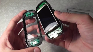 Видеорегистратор AdvoCam FD8RG. Замена батареи(Disassembly of car DVR and battery replacement).