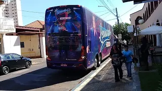 Ônibus do cantor Leonardo chegando em São Joaquim da Barra