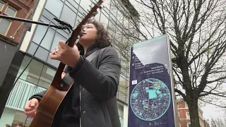 Champagne Supernova - Oasis (Busking in Manchester)