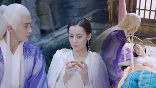 Abstinent emperor fianlly opened his heart, tempting FengJiu in public and making her shy!