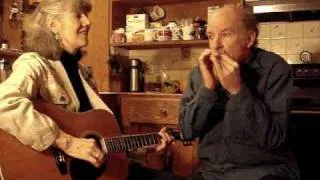 "Arkansas Traveler " (with harmonica) Annie & Mac Old Time Music Moment