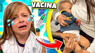 😱 8 VACINAS EM UM DIA 🔥 LAURINHA CHOROU ??? 💋 JÉSSICA GODAR, LAURINHA E HELENA E GABRIEL