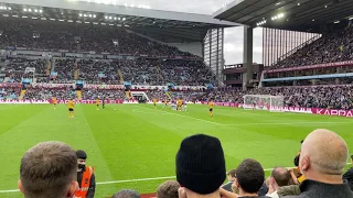 Ruben Neves 95th minute winner v Villa as Wolves Fans go ballistic celebrating amazing comeback 🐺