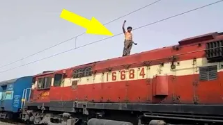 Accident Happens !! A Man on The Roof of Train || The Extra Knowledge