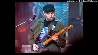 Coldplay Jonny Buckland singing 2022 (Politik and Fix you) Live Santiago, Chile 09-23-2022 (IEM)