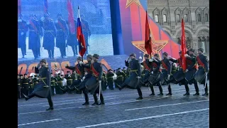 Москва меняется: Торжественный марш в честь 77-й годовщины военного парада 1941г.