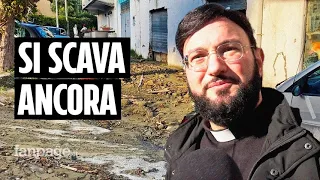Frana a Ischia, il parroco: "Si scava ancora, l'attesa è snervante"