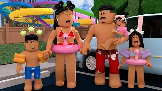 FAMILY TRIP TO A WATERPARK!! *SUMMER DAY!!* | Bloxburg Family Roleplay