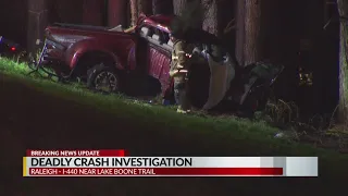 1 dead after pickup runs off I-440 WB, crashes into tree