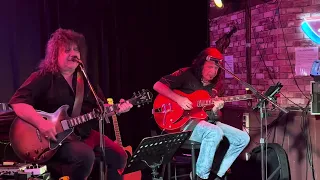 John Rogers & Enzo Lapadula - Can’t Get It Out Of My Head - LIVE