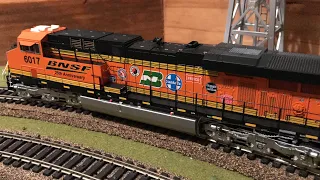 Overview of Scale Trains BNSF 25th Anniversary ES44AC!