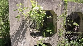 Exploring the Abandoned ruins of Bear Gap