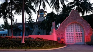 Several boxes removed from Trump's Mar-a-Lago in FBI raid