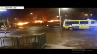 Мигранты забросали полицейских камнями в пригороде Стокгольма!!!