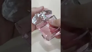 Женская туалетная вода Versace Bright Crystal. Духи женские Версаче Брайт Кристалл. Демонстрация.