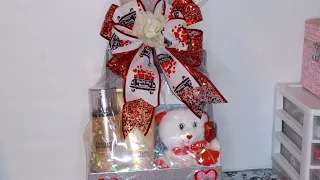 Let's Make Valentine's Day Gift Baskets Using Christmas Items #valentinesday #giftideas #DIY