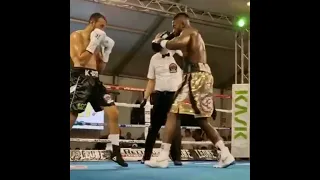 Boxing skills Etinosa Oliha