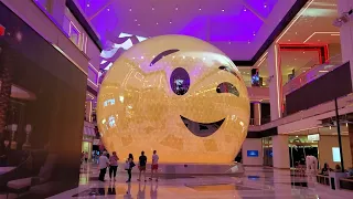 Las Vegas 2022 - Resorts World's The Globe - Emoji Face