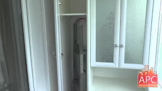 Корпусный шкаф с фасадами и лавка-тумба для балкона под заказ