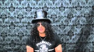 #AskSlash - Episode 1, Learning To Play Guitar