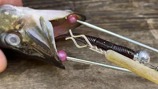 See what an incredible tool a fisherman has made to pull hooks out of fish