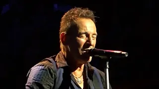 Bruce Springsteen -  Thunder Road/Badlands (Newark, 1/31/16)