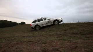 Работа электронной имитации межколесных блокировок на Skoda Octavia Scout