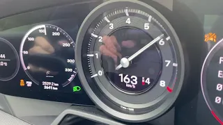 Porsche 911 992 Carrera 4S Cabrio Acceleration 0-200 km/h