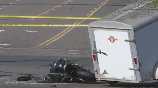 Portland police: 1 dead, 2 injured in crash involving motorcyclist